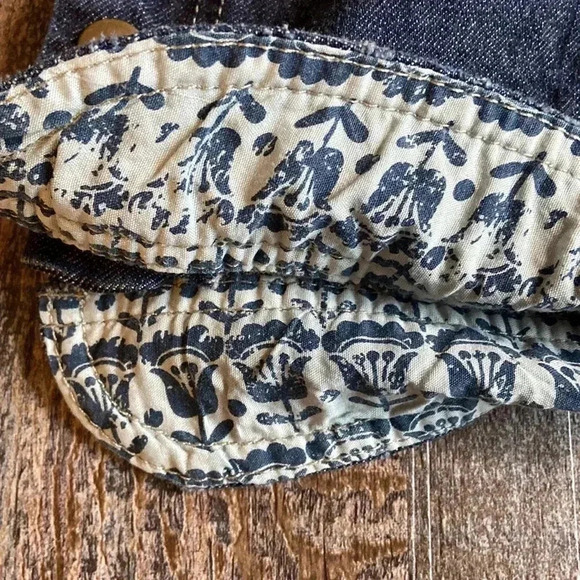 Billabong | Fitted Low Rise Capri Jeans - Picture 3 of 10